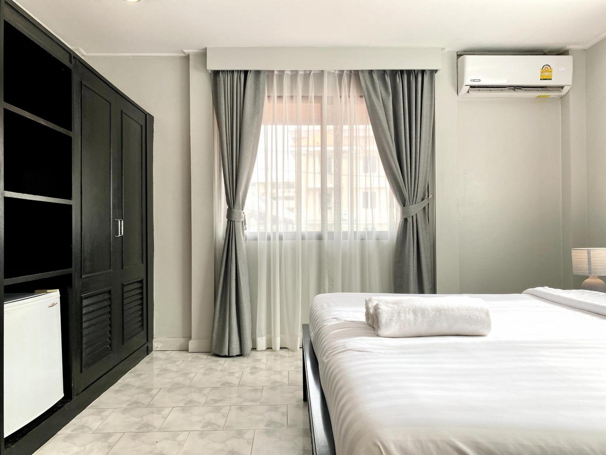 Beachwalk Minotel Patong 外观 照片