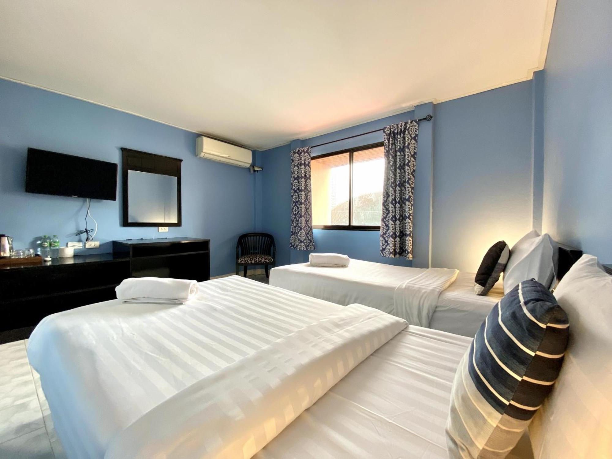 Beachwalk Minotel Patong 外观 照片